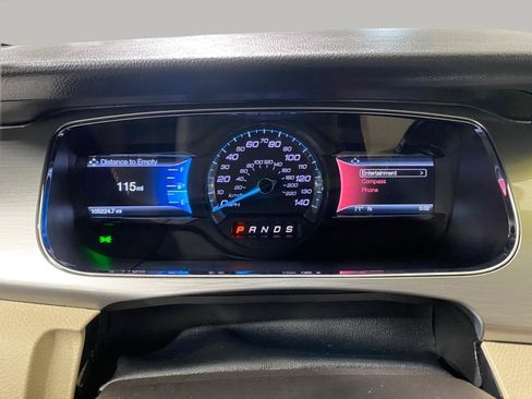 Used 2018 Ford Taurus SEL w/ Equipment Group 201A AWD/4WD image 19