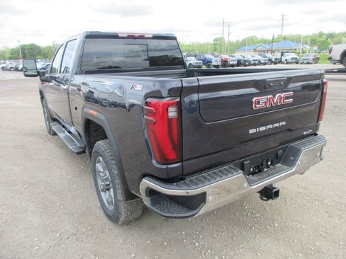 New 2026 GMC Sierra 2500 SLT w/ SLT Premium Package AWD/4WD image 9