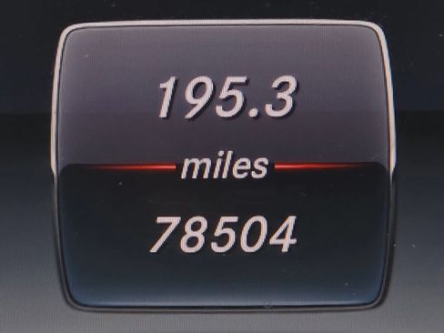 Used 2017 Mercedes-Benz GLC 300 4MATIC Coupe image 40