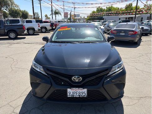 Used 2019 Toyota Camry SE w/ Carpet Mat Package FWD image 20