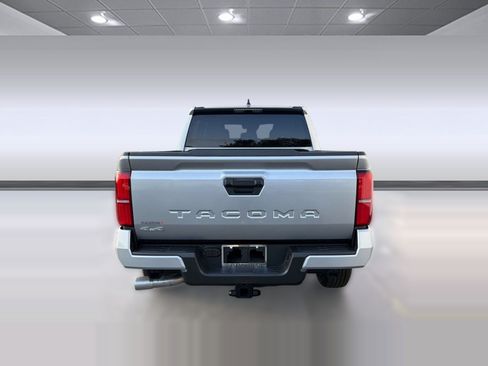 Used 2026 Toyota Tacoma SR5 AWD/4WD image 10