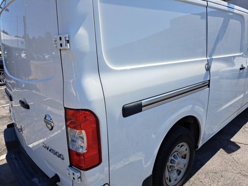 Used 2021 Nissan NV 2500 SV RWD image 18