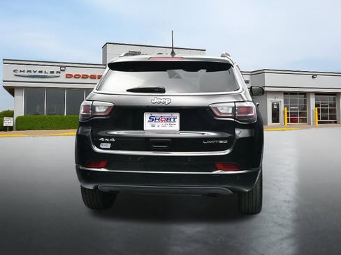 Used 2024 Jeep Compass Limited w/ Elite Group AWD/4WD image 4