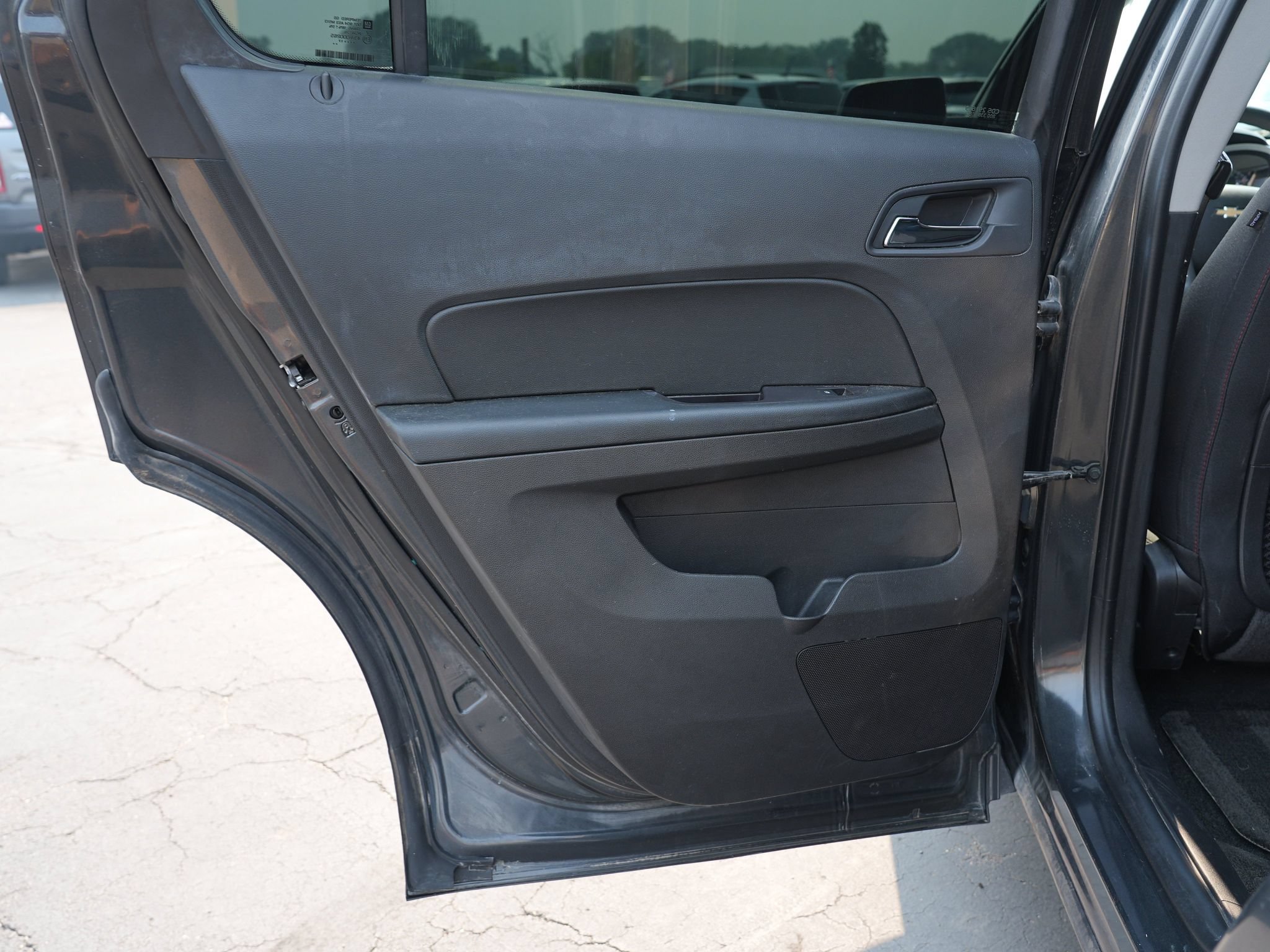 Used 2017 Chevrolet Equinox LS AWD/4WD image 20
