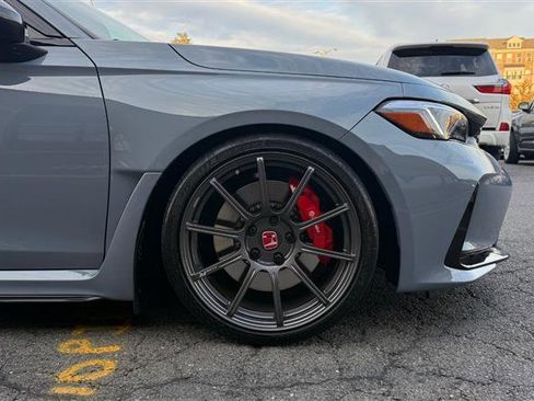 Used 2024 Honda Civic Type R image 11