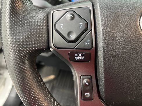 Used 2023 Toyota Tacoma TRD Off-Road w/ Technology Package AWD/4WD image 37
