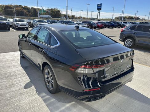 New 2025 Honda Accord EX-L image 3