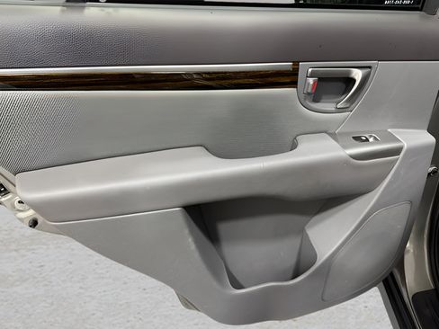 Used 2011 Hyundai Santa Fe GLS FWD image 26