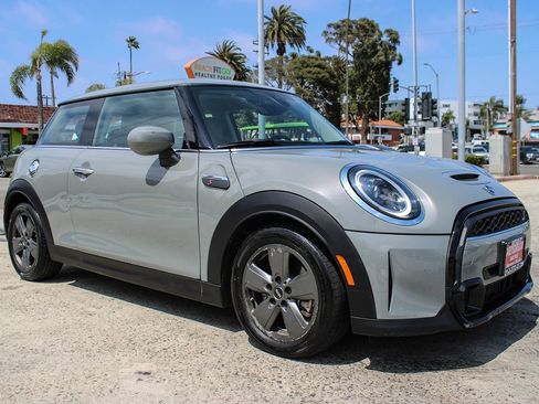 Used 2022 MINI Cooper S image 8