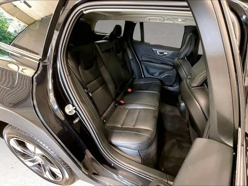 Used 2025 Volvo V60 B5 Cross Country Plus AWD/4WD image 26