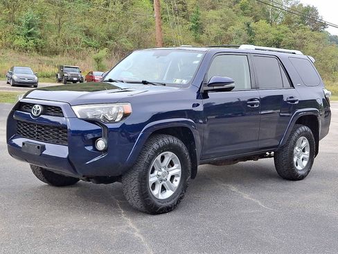 Used 2014 Toyota 4Runner SR5 Premium image 3