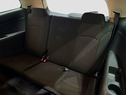 Used 2016 Chevrolet Traverse LT w/ Style and Technology Package image 8