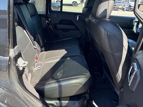 Used 2023 Jeep Wrangler Unlimited Sahara w/ Cold Weather Group image 14