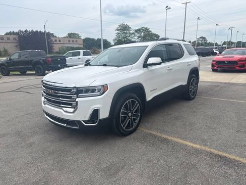 Used 2020 GMC Acadia SLT w/ Driver Alert Package II FWD image 32