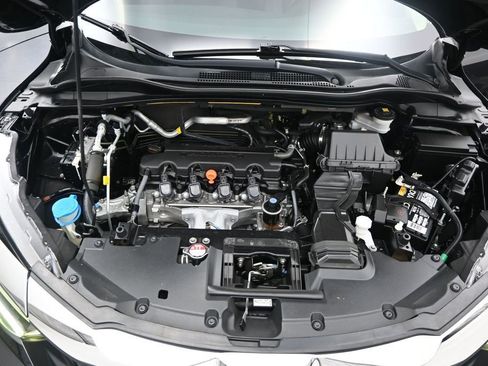 Used 2021 Honda HR-V LX image 12