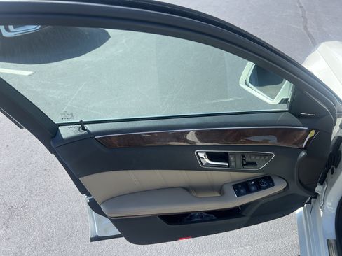 Used 2011 Mercedes-Benz E 350 BlueTEC Sedan image 14