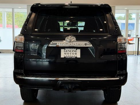 Used 2022 Toyota 4Runner Limited AWD/4WD image 5