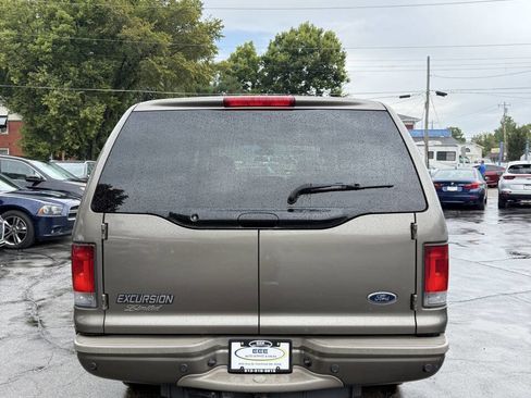 Used 2005 Ford Excursion Limited image 7