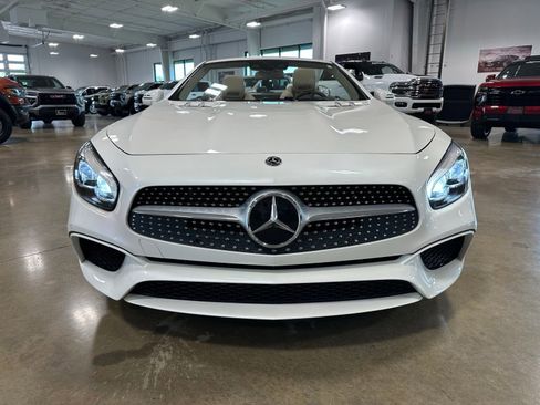 Used 2020 Mercedes-Benz SL 550 image 3