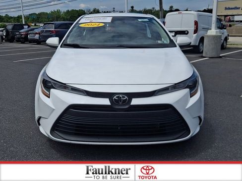 Certified 2024 Toyota Corolla LE FWD image 2