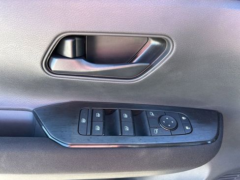 New 2026 Nissan Kicks S image 18