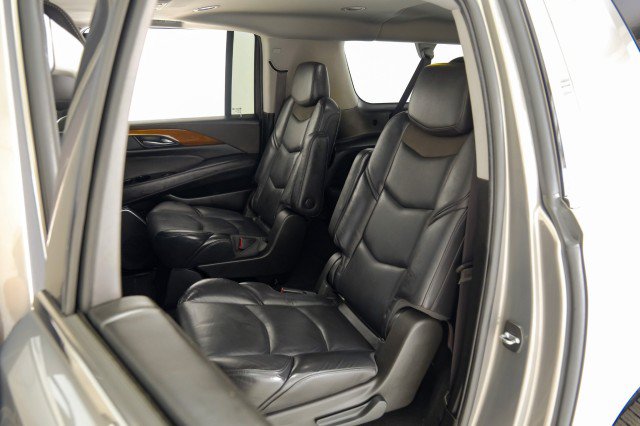 Used 2018 Cadillac Escalade ESV Luxury RWD image 49