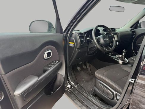 Used 2019 Kia Soul image 16