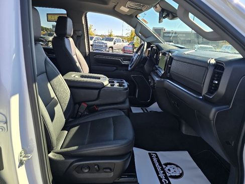 Used 2024 Chevrolet Silverado 2500 LTZ image 14