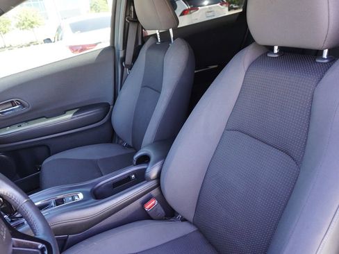 Used 2021 Honda HR-V Sport image 25