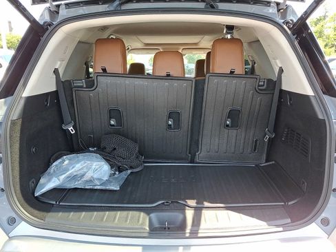 Used 2023 Nissan Pathfinder Platinum AWD/4WD image 29