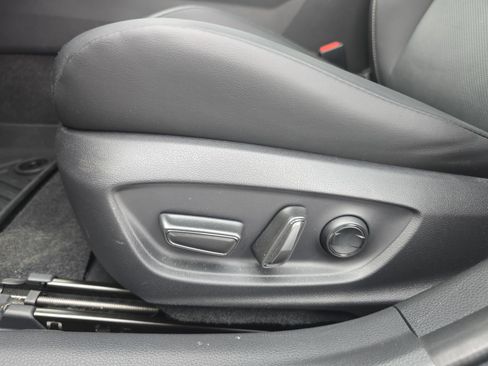 Used 2024 Toyota Prius Limited image 28