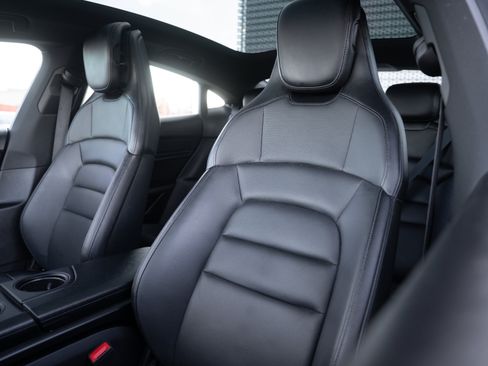 Used 2021 Porsche Taycan 4S image 25