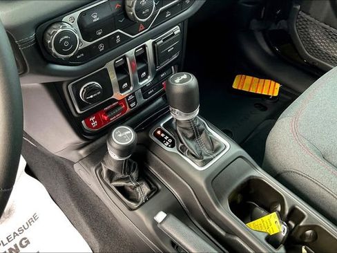 New 2025 Jeep Wrangler Rubicon image 7