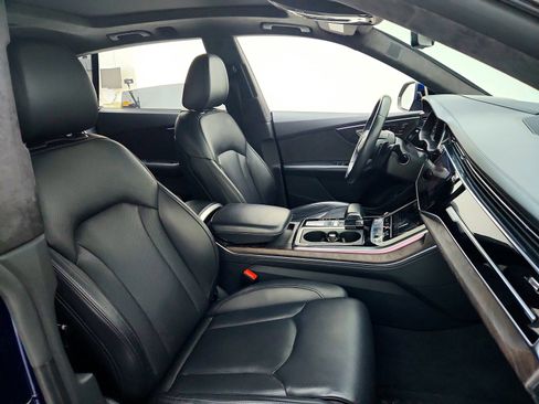 Used 2019 Audi Q8 Prestige w/ Luxury Package image 25