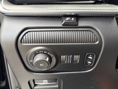 Used 2022 Jeep Grand Wagoneer Series II image 64