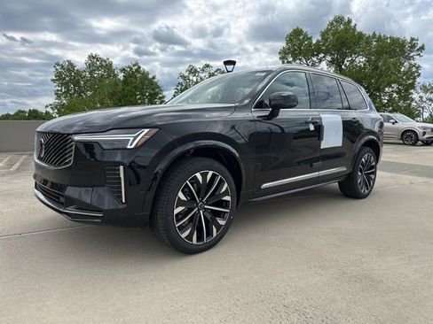 New 2026 Volvo XC90 B6 Plus w/ Protection Package AWD/4WD image 2