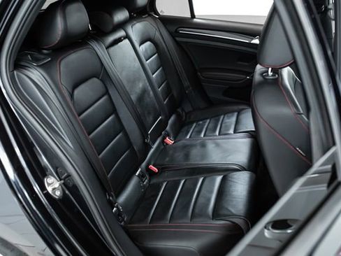 Used 2017 Volkswagen GTI SE image 23