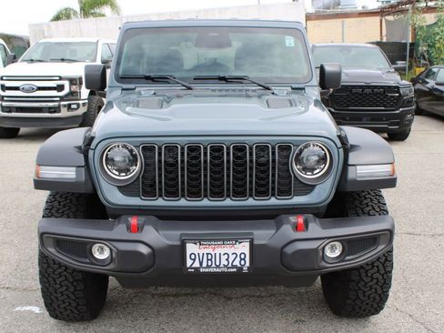 Used 2026 Jeep Wrangler Unlimited Rubicon image 2
