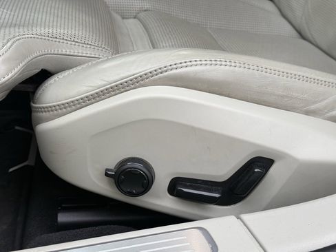 Used 2017 Volvo S90 T6 Inscription w/ Vision Package image 12