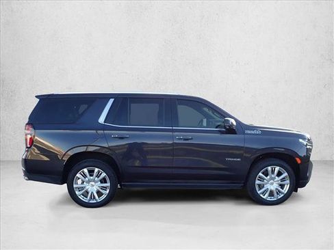 Used 2022 Chevrolet Tahoe High Country AWD/4WD image 5