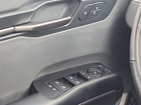 Used 2024 Kia EV9 Wind image 12