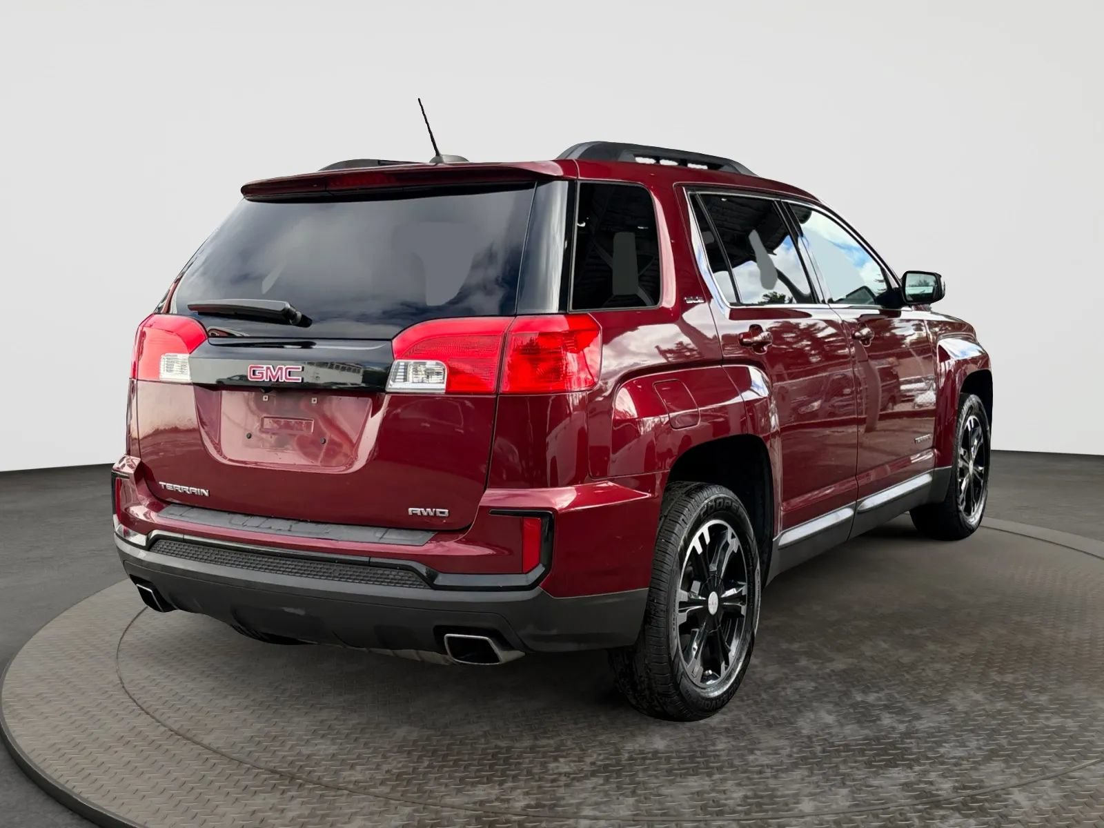 Used 2017 GMC Terrain SLE w/ Nightfall Package AWD/4WD image 10