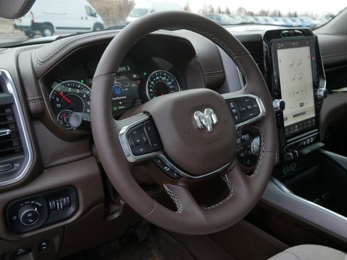 Used 2025 RAM 1500 Laramie image 21