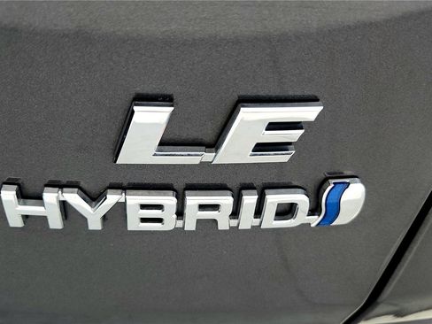 Certified 2024 Toyota RAV4 LE AWD/4WD image 13