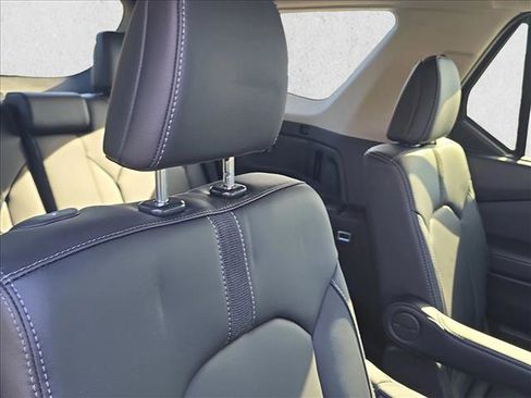 Used 2024 Honda Pilot EX-L image 19