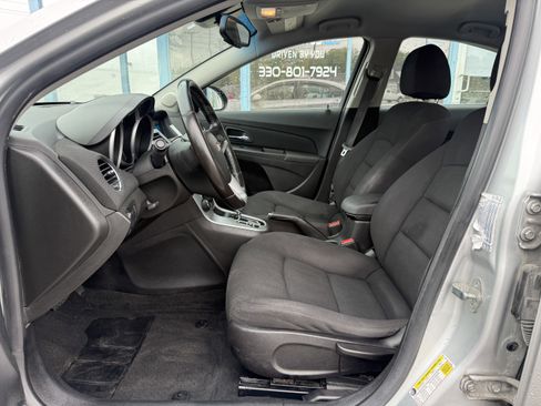 Used 2014 Chevrolet Cruze LT FWD image 11