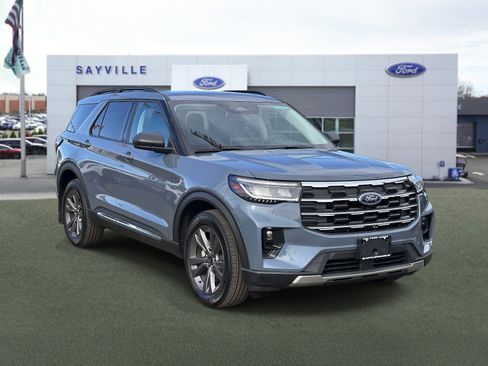 Used 2025 Ford Explorer Active w/ Active Comfort Package AWD/4WD image 6