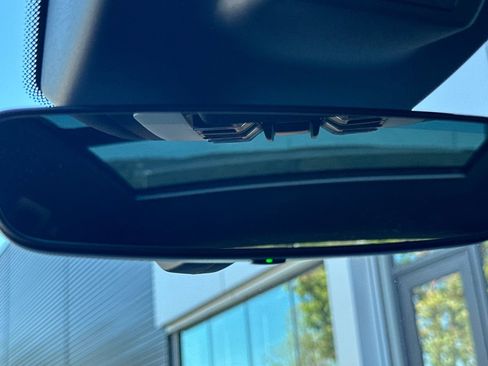 Used 2025 Porsche Macan image 22