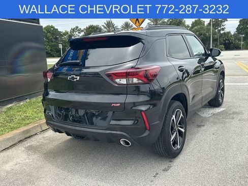 Used 2023 Chevrolet TrailBlazer RS w/ Technology Package AWD/4WD image 6