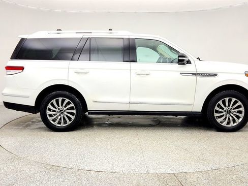Used 2023 Lincoln Navigator 4WD image 4